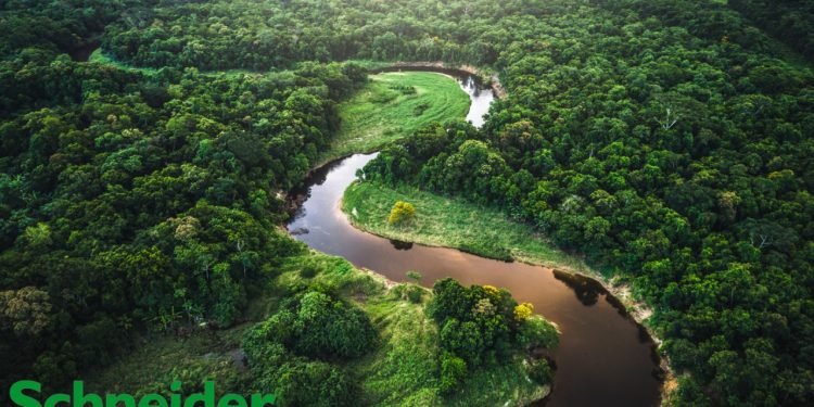 شنايدر إلكتريك تطلق EcoStruxure™ Resource Advisor Copilot، أحدث حلولها من أجل مستقبل رقمي جديد للاستدامة اعتمادًا على تكنولوجيا الذكاء الاصطناعي AI