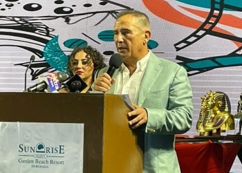 رئيس مجموعة صن رايز يشيد بمهرجان الغردقة السينمائي ويدعو لاستثمار الفن في تنشيط السياحة 
