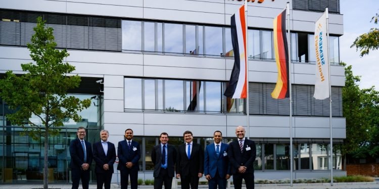 مجموعة «ألاميدا للرعاية الصحية» وشركة «سيمنز هيلثنيرز» توقعان اتفاقية شراكة استراتيجية لمدة 7 سنوات لتطوير قطاع الرعاية الصحية في مصر