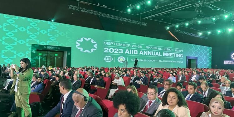 السيسي : انفقنا التريليونات من اجل بناء بنية تحتية قوية و قادرة