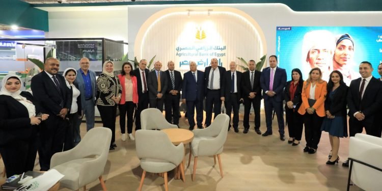 البنك الزراعي المصري يستعرض أحدث برامجه التمويلية لتنمية القطاع الزراعي وتحقيق التنمية الريفية بمعرض صحارى 