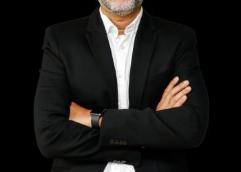 ثورة تكنولوجية في سوق العقارات في الإمارات – أنت تسأل “بيوت جي بي تي” يجيب