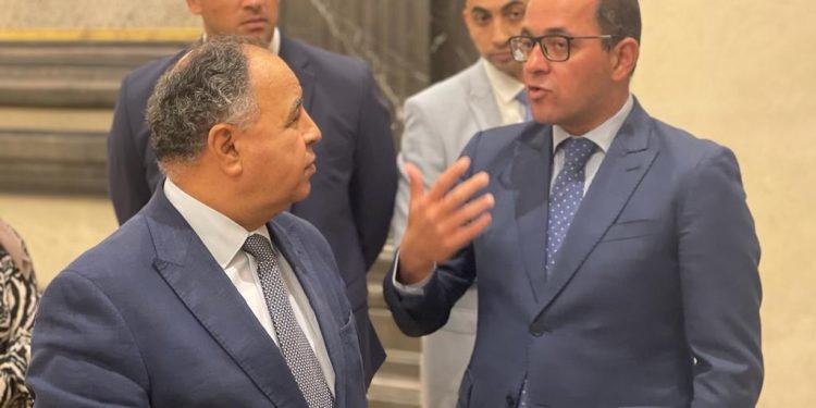 وزير المالية يضع اللمسات الأخيرة لاستضافة اجتماعات البنك الآسيوي العالمي