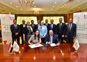 الشركة الشرقية “إيسترن كومباني” تدعم مبادرة “مصر في عيونا” لمؤسسة ميرفت سلطان لعلاج مرضى العيون في قرى الفيوم