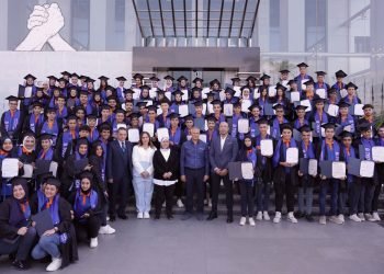 بي تك تحتفل بتخرج الدفعة الأولى من طلبة مدرسة “بي تك” للتكنولوجيا التطبيقية