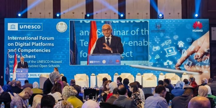 هواوي تستعرض إنجازات مشروع “المدارس المفتوحة للجميع المدعومة بالتكنولوجيا” بالتعاون مع منظمة اليونسكو