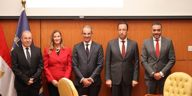 ڤودافون مصر ومؤسستها” توقعان مذكرتي تفاهم مع وزارة الاتصالات لبناء القدرات الرقمية للنشء والشباب