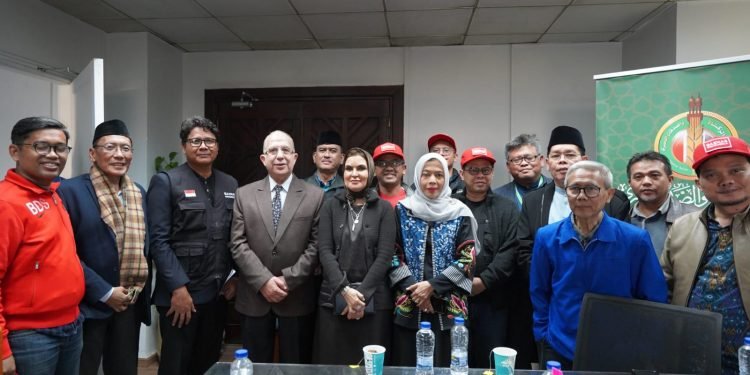 بيت الزكاة والصدقات يستقبل 3 وفود من إندونيسيا للتبرع.. لإغاثة غزة