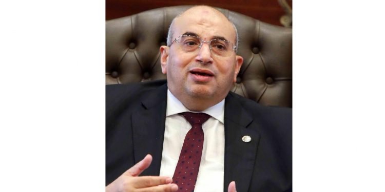 «خبراء الضرائب» تطالب بإعادة النظر في قرار سداد «القيمة المضافة» بالعملة الصعبة