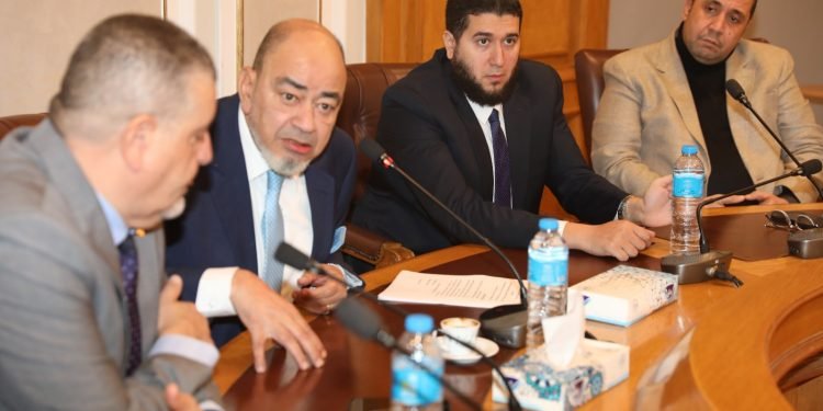 ٢ مليار دولار من البنك المركزي للإفراج عن الشحنات المكدسة بالموانئ