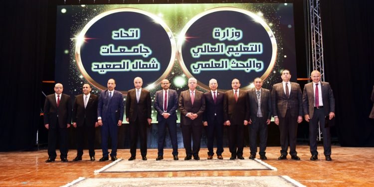 البورصة المصرية تعقد النسخة الخامسة من مؤتمر “البورصة للتنمية” في محافظة المنيا .