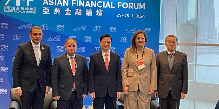 وزير المالية.. في لقائه مع الرئيس التنفيذي لمنطقة هونج كونج: نتطلع إلي تعزيز علاقات التعاون الاقتصادي المشترك مع هونج كونج