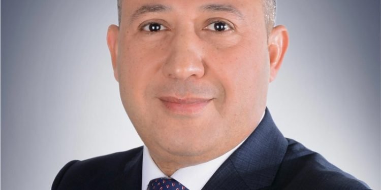 كيف تستفيد مؤسسات الأعمال من الدمج بين إمكانات الذكاء الاصطناعي التوليدي وتخزين البيانات؟