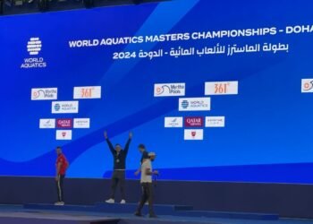 السباح المصري أحمد ندا يفوز بالمركز الأول في بطولة العالم للألعاب المائية للأساتذة