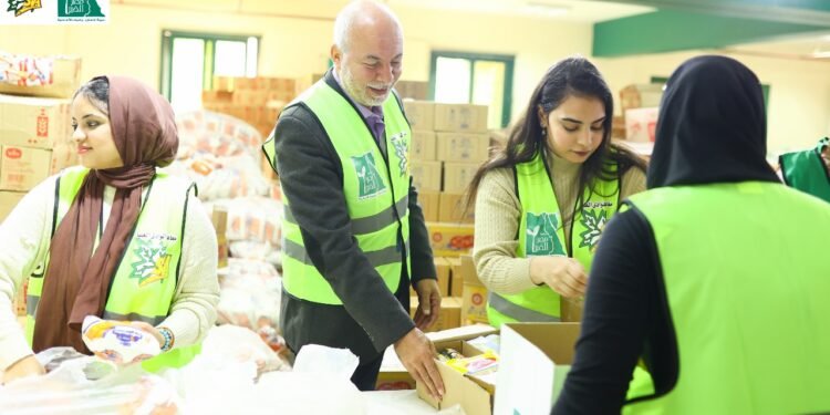 معاهد الوادي العليا بالعبور تتبرع بـ 14 الف وجبة ساخنة لأهالي غزة