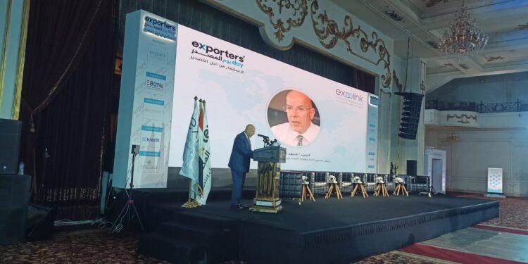 محمد قاسم : ندعو لتوحيد بوصلة الاستثمار المعزز لبناء القاعدة الصناعية اللازمة للانطلاق بحجم صادرتنا الصناعية والزراعية