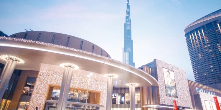 دبي مول” المكان الأكثر زيارة على وجه الأرض بعدد قياسي بلغ 105 ملايين زائر في عام 2023