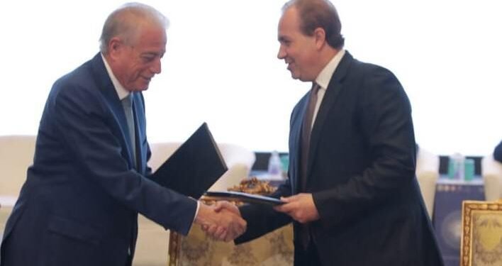 مجموعة مكسيم للاستثمار توقع مذكرة تفاهم مع محافظ جنوب سيناء للتعاون فى إقامة مشروعات السياحة العلاجية