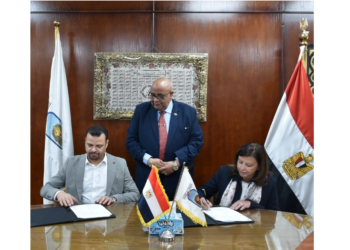 مؤسسة إي اف چي للتنمية الاجتماعية توقع اتفاقية ثلاثية مع محافظة الأقصر وجامعة الأقصر لتنفيذ مشروعات تنموية بقرية الدير