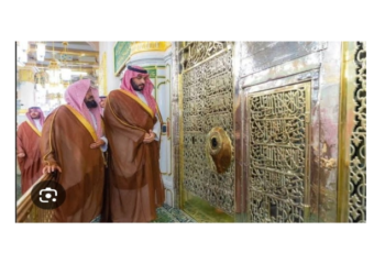 ولي العهد السعودي يزور المسجد النبوي ومسجد قباء