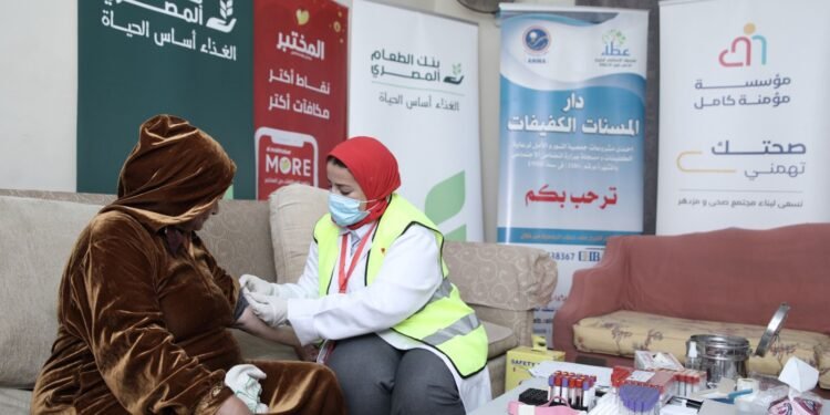 بنك الطعام المصري يتعاون مع معامل المختبر لتنفيذ برنامج “فيتامين د” للوقاية من هشاشة العظام