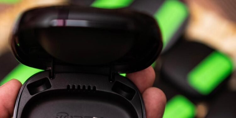 اتصالات من &e في مصر تطلق مشروع “سماعة لكل ساعة” لتوفير سماعات طبية للأطفال ضعاف السمع لكل ساعة من شهر رمضان