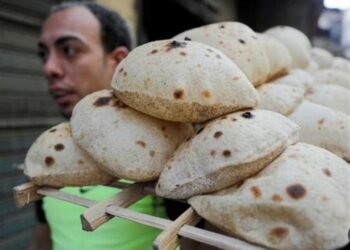 وزير التموين: بعد الزيادة الجديدة.. الدولة ستتحمل 84% من قيمة دعم رغيف الخبر في حين الـ20 قرشا التي سيدفعها المواطن تمثل 16% فقط من قيمة إنتاج رغيف الخبز