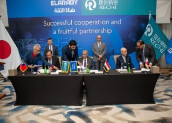 محافظ بني سويف : اتجاه مجموعة العربى لإنتاج كومبريسور التكييف محلـيًّا خطوة متميزة في مجال توطين الصناعات