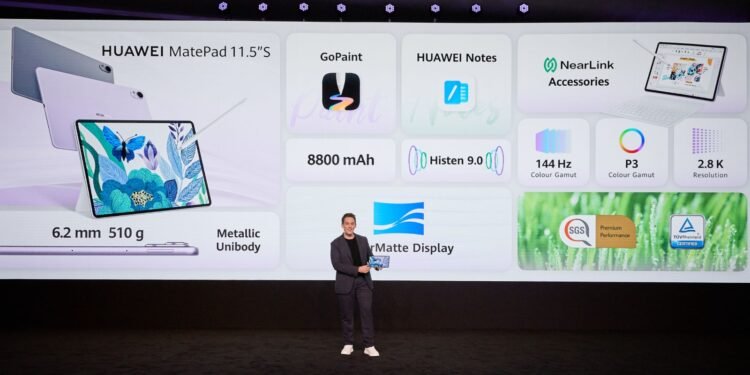 هواوي تُعيد تأكيدها على التزامها بالإبداع والموضة في حدث إطلاق المنتجات المبتكرة