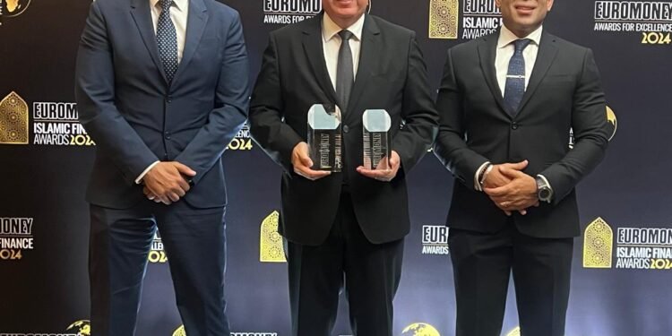 بنك مصر يحصد جائزتي الأفضل في مجال ائتمان الشركات و بنك إسلامي محلى