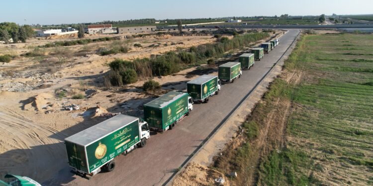 بيت الزكاة والصدقات» ينتهي من توزيع لحوم الأضاحي على الأسر الأولى بالرعاية في 5 محافظات