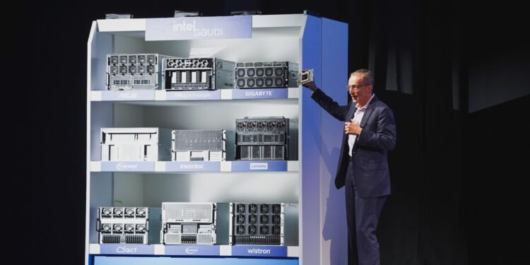 شركة Intel تكشف عن أحدث ابتكاراتها في مجال الذكاء الاصطناعي خلال معرض كمبيوتكس 2024