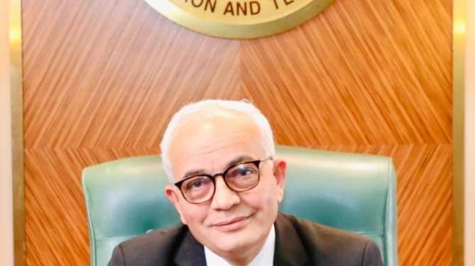 استعدادا لانطلاق امتحان الثانوية في اللغة العربية غدا : وزير التعليم يشدد على اجراءات سير لجان الامتحانات