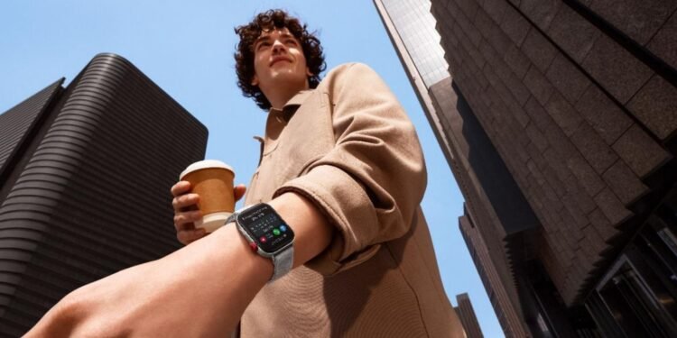 مراجعة ساعة HUAWEI WATCH FIT 3: مطوّرة قلبًا وقالبًا