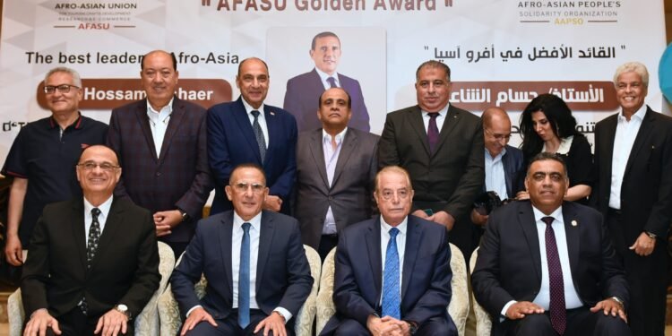 حسام الشاعر يفوز بجائزة “AFASU” الذهبية لأفضل قائد تنمية سياحية بأفريقيا واسيا