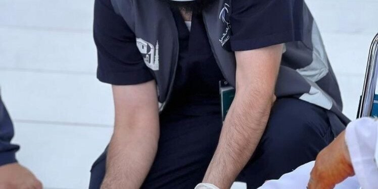 متطوعو المنظومة الصحية يواصلون تقديم الرعاية الصحية اللازمة لضيوف الرحمن