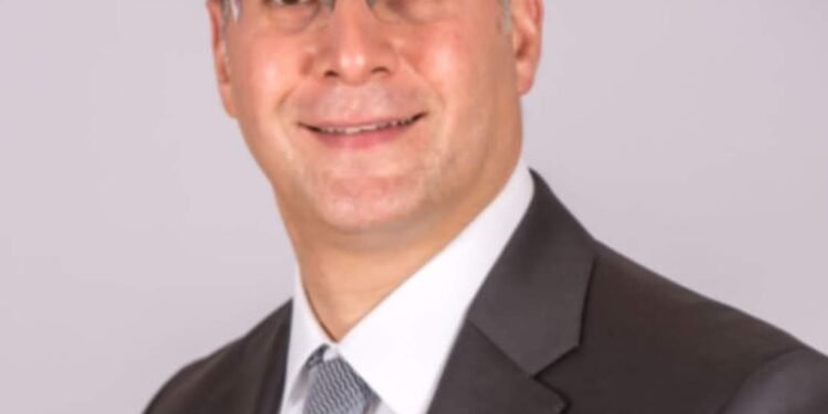 من هو كريم بدوى وزيرا للبترول والثروة المعدنية