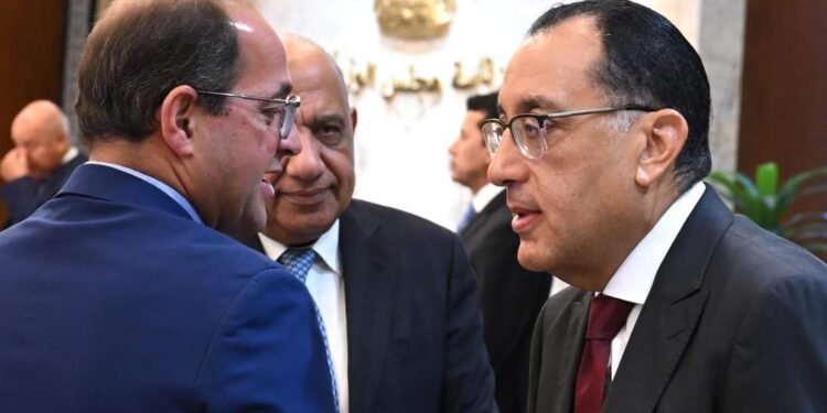 وزير المالية يستعرض تقريرا حول الأداء المالي للعام المالي 2023/2024.