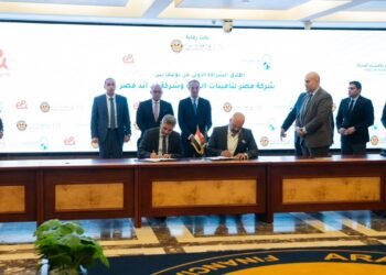 وزيرا “التخطيط ” و”الاتصالات” يشهدان توقيع شراكات بين قطاعي التأمين والاتصالات لتسريع التحول الرقمي