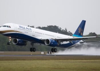 اخلاء الرحلة الصباحية ل ( النيل للطيران ) العائدة من الدمام بسبب حريق في منظومة العجلات و توفير بدائل للركاب