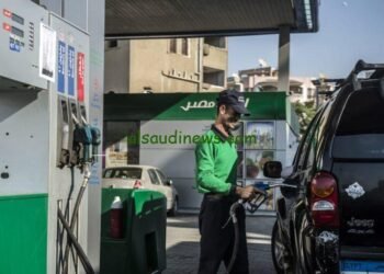 الحكومة ترفع أسعار البنزين بواقع جنيه و نصف للتر الواحد