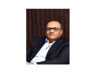 الدكتور أحمد الشناوي أمين صندوق مجلس العقار المصري يقدم عدة مطالب من الحكومة الجديدة  