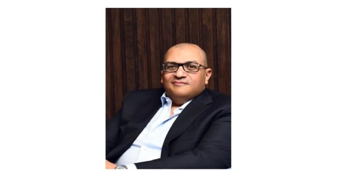 الدكتور أحمد الشناوي أمين صندوق مجلس العقار المصري يقدم عدة مطالب من الحكومة الجديدة