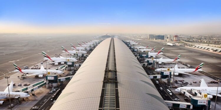 عطل تقني بانظمة مايكروسوفت يتسبب في توقف مطارات العالم