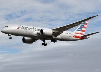 شركات طيران أمريكية كبرى توقف جميع رحلاتها بسبب “مشكلة اتصالات”