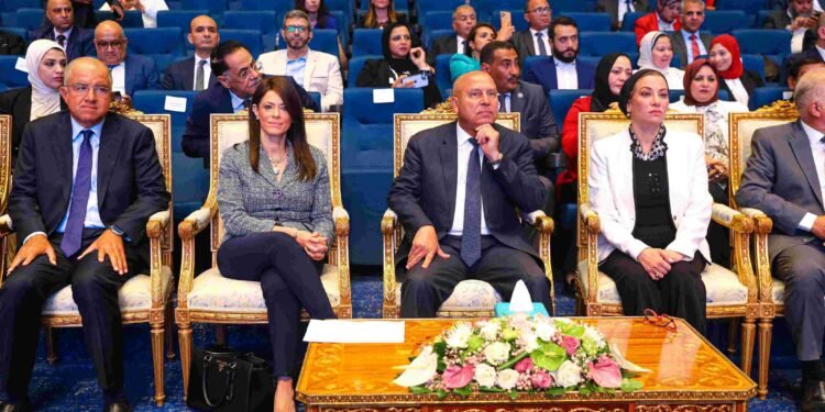 رانيا المشاط.. دمج المعايير البيئية في خطط التنمية القطاعية لتحقيق التنمية الشاملة والمستدامة