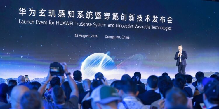 *نظام HUAWEI TruSense يكشف عن نموذج جديد للصحة واللياقة البدنية