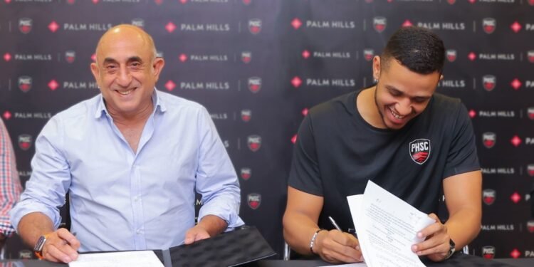 بالم هيلز ترعى بطل الإسكواش مصطفى عسل واللاعب ينضم لصفوف النادي