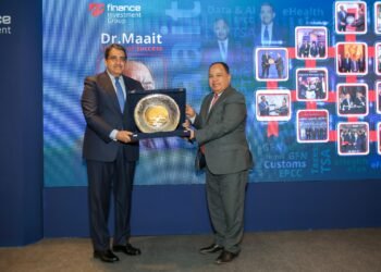 «إى. فاينانس» تحتفى بوزير المالية السابق ورئيس «التأمين الصحى الشامل»