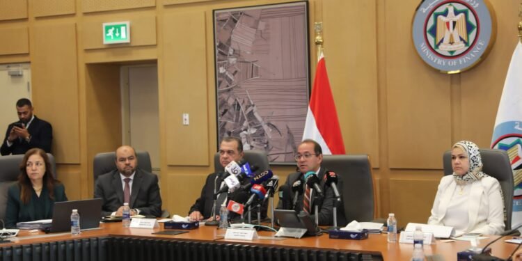 وزير المالية : بدأنا استعادة ثقة المستثمرين و انخفضت عوائد السندات الدولية.